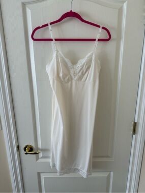 Van Raalte | White lace trim slip dress lingerie size 4 small